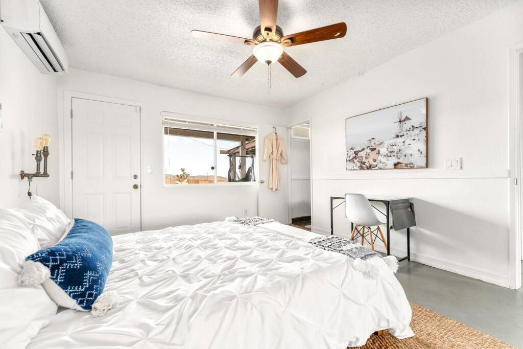 Palm Vista Retreat *Hot Tub/Cowboy Pool/Hammocks* Villa Джошуа Три Екстериор снимка