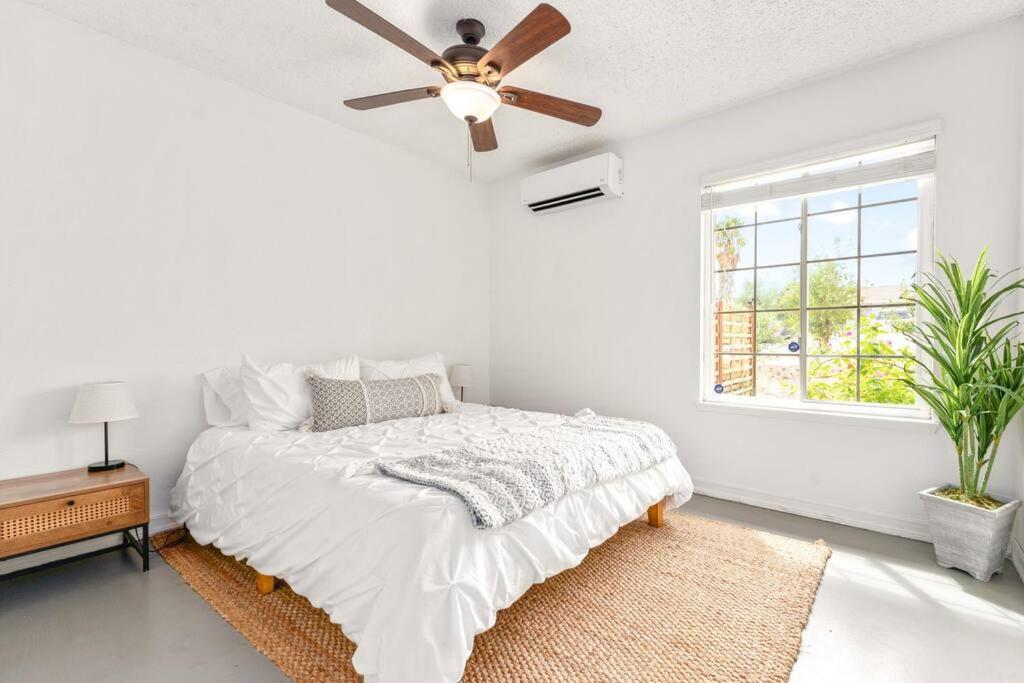Palm Vista Retreat *Hot Tub/Cowboy Pool/Hammocks* Villa Джошуа Три Екстериор снимка